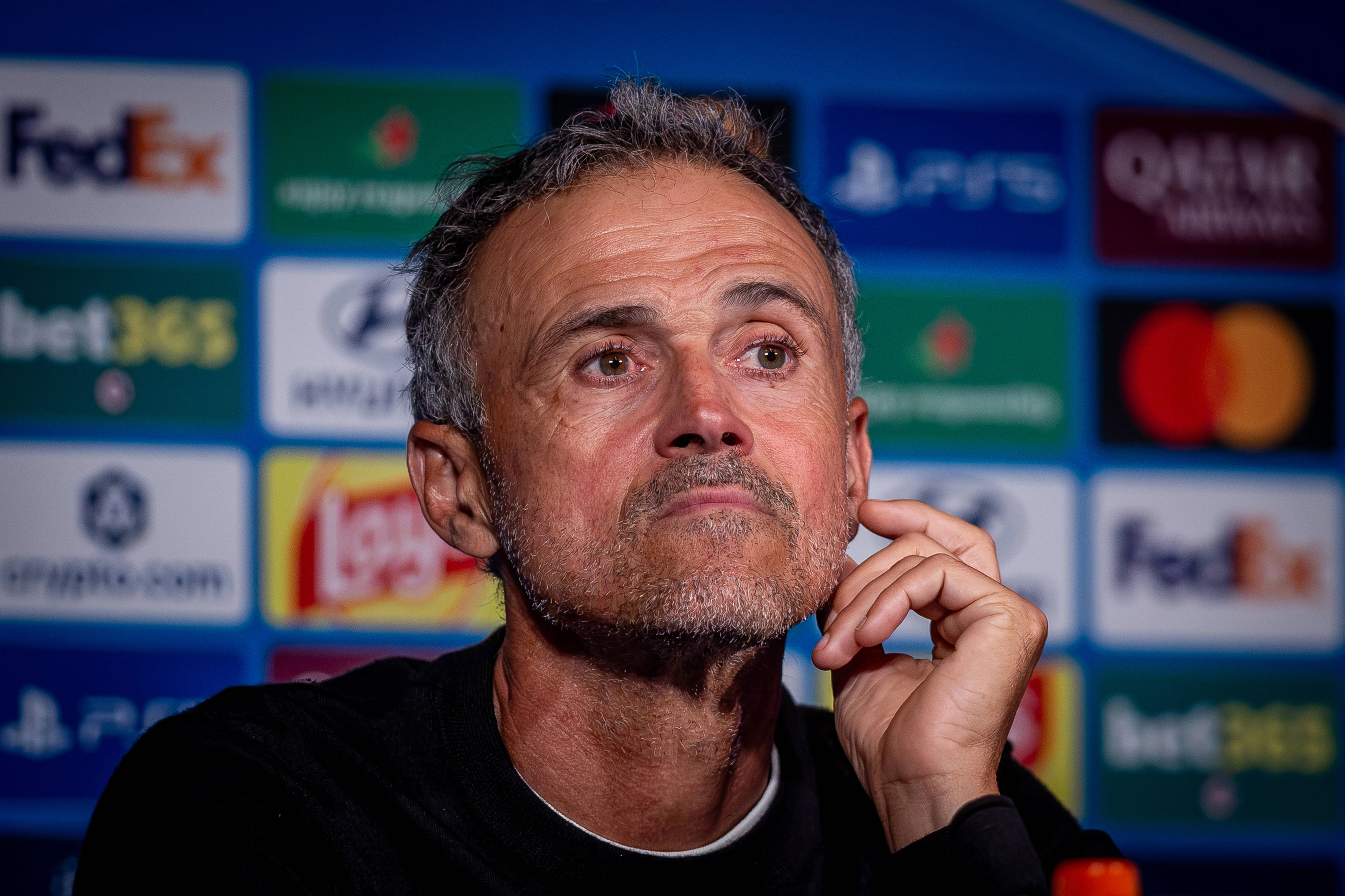 Luis Enrique indica que jovem pode ter chances no PSG: &lsquo;Incr&iacute;vel que j&aacute; esteja jogando assim&rsquo;