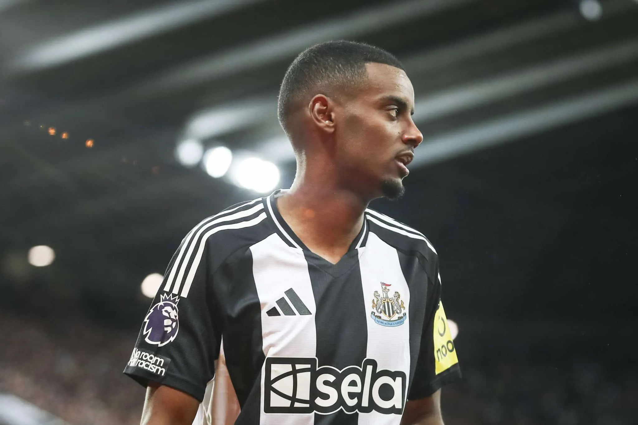 Lenda do Newcastle: &lsquo;Se eu fosse Isak, demitiria o agente imediatamente&rsquo;