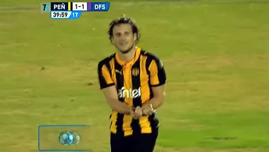 Tr&ecirc;s gols, duas assist&ecirc;ncias, e Forl&aacute;n teve atua&ccedil;&atilde;o de gala na goleada por 5 a 1 do Pe&ntilde;arol