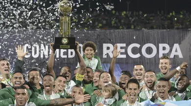 Dentro e fora de campo, a Recopa sublinhou a grandeza do Atl&eacute;tico Nacional diante da Chape