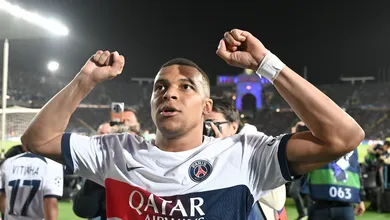 Expuls&atilde;o de Ara&uacute;jo abre porta para remontada do PSG contra o Barcelona na Champions