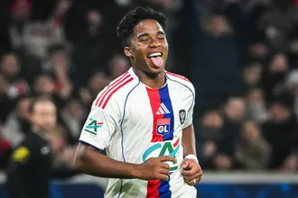 Gol, entrosamento precoce e fome de jogo: Como foi a estreia de Endrick pelo Lyon