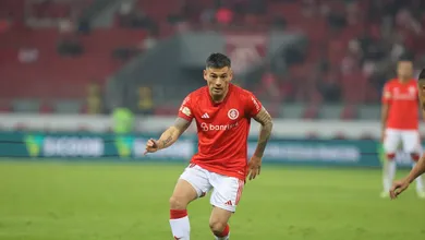 Ar&aacute;nguiz deve estrear como titular do Inter contra o Palmeiras