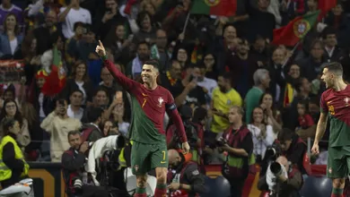 D&uacute;bravka brilha, mas Eslov&aacute;quia n&atilde;o &eacute; p&aacute;reo para Portugal com show de Cristiano Ronaldo
