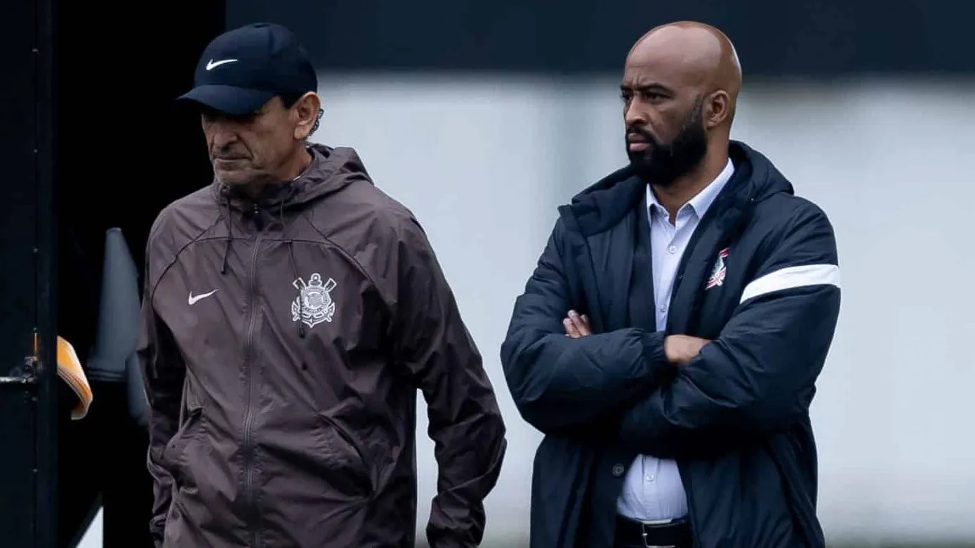 Corinthians &lsquo;conta moedas&rsquo; para ser mais agressivo na janela de transfer&ecirc;ncias