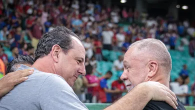 Rog&eacute;rio Ceni supera Mano Menezes em sua especialidade, e Bahia atropela o Gr&ecirc;mio