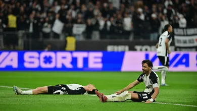 Nem mesmo os acertos do passado salvam o Corinthians que persiste em erros do presente