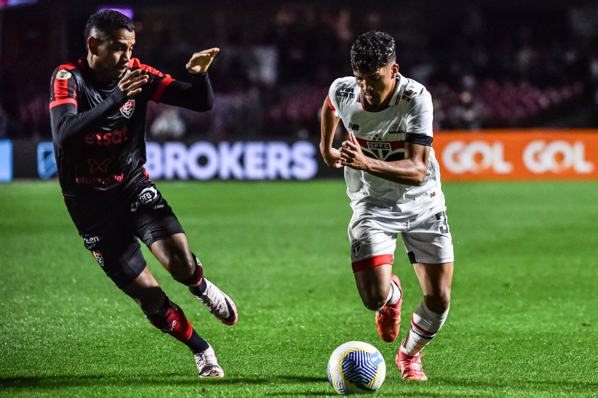 William Gomes a servi&ccedil;o do S&atilde;o Paulo em agosto de 2024 (Foto: Imago/Fotoarena)