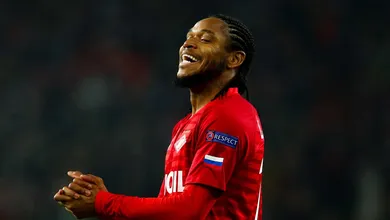 Luiz Adriano pode resolver o problema, mas tamb&eacute;m &eacute; sintoma de como o Palmeiras monta seu elenco
