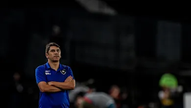 L&uacute;cio Fl&aacute;vio esquece arbitragem e tenta explicar derrota do Botafogo no futebol