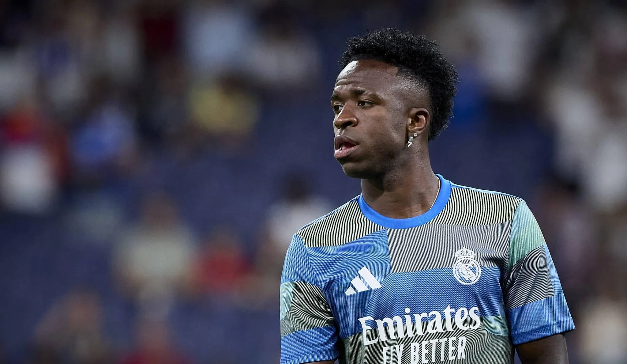 Por que jornal definiu Vinicius Junior como uma &lsquo;bomba-rel&oacute;gio&rsquo; no Real Madrid?