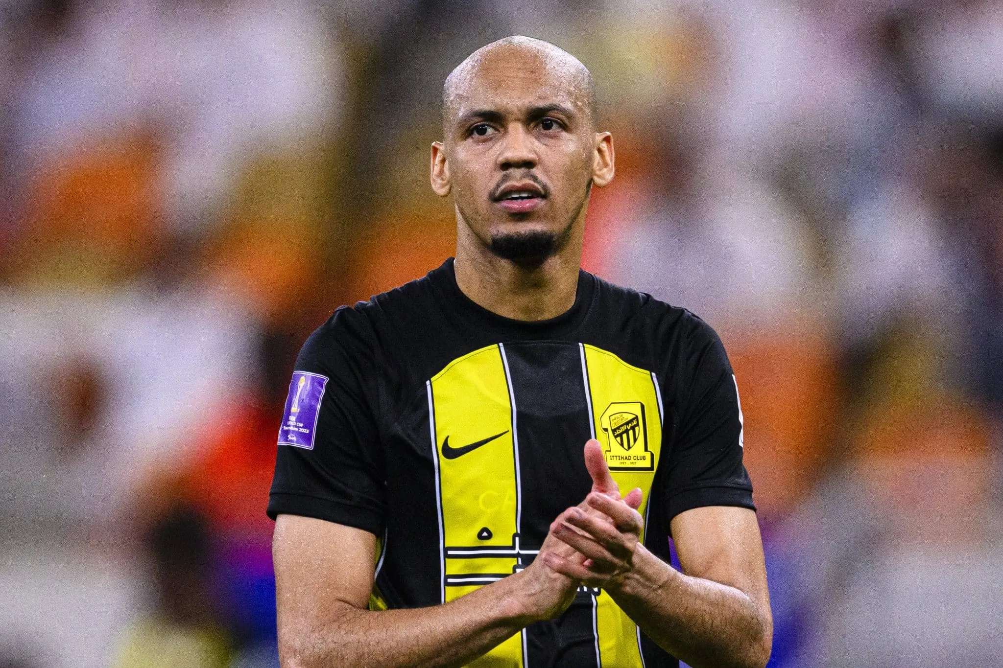 &lsquo;Liverpool est&aacute; desesperado&rsquo;: Fabinho comenta interesse da Ar&aacute;bia Saudita em Salah e Van Dijk
