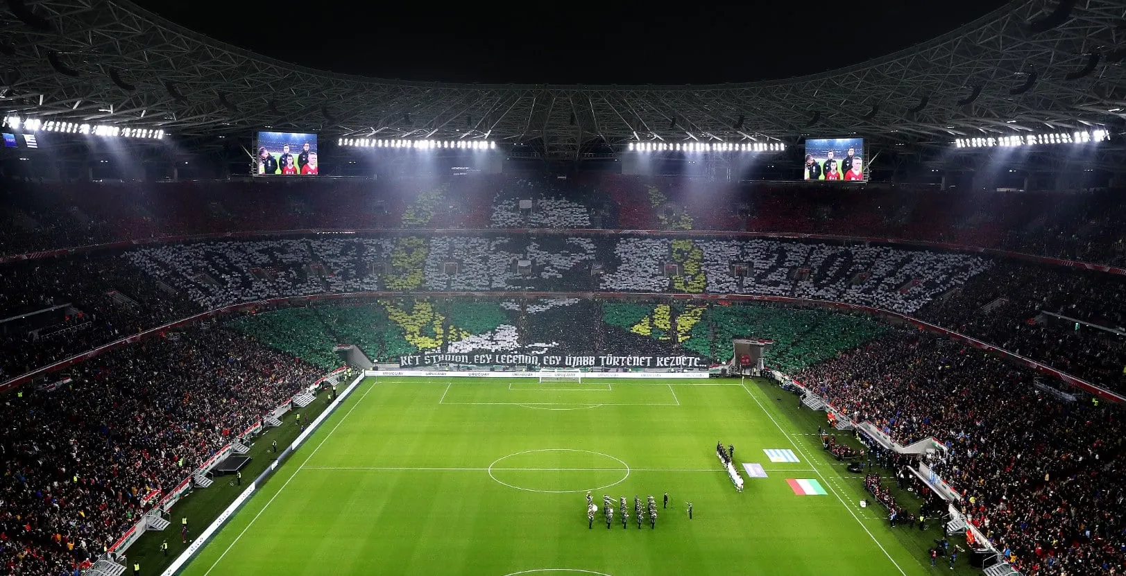 Palco da Euro 2020, a Pusk&aacute;s Arena foi inaugurada com um lindo tributo ao seu patrono
