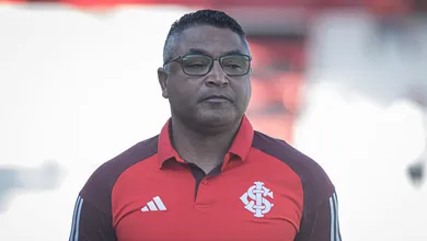 Internacional &eacute; punido por sua falta de pontaria e d&aacute; vexame diante do lanterna