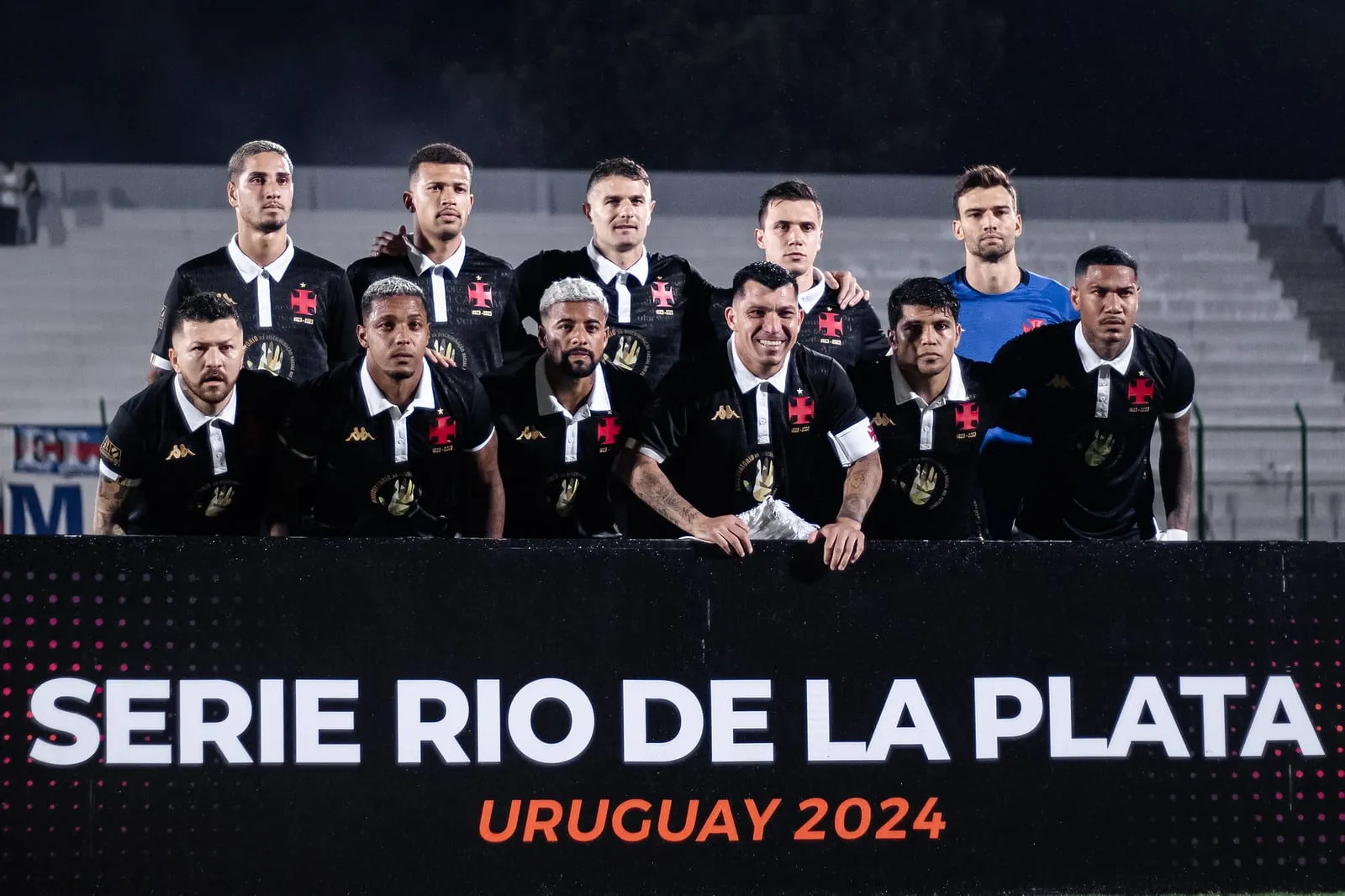 Mais uma vez em dose dupla, Vasco tem jogo pelo Carioca e amistoso no Uruguai neste domingo