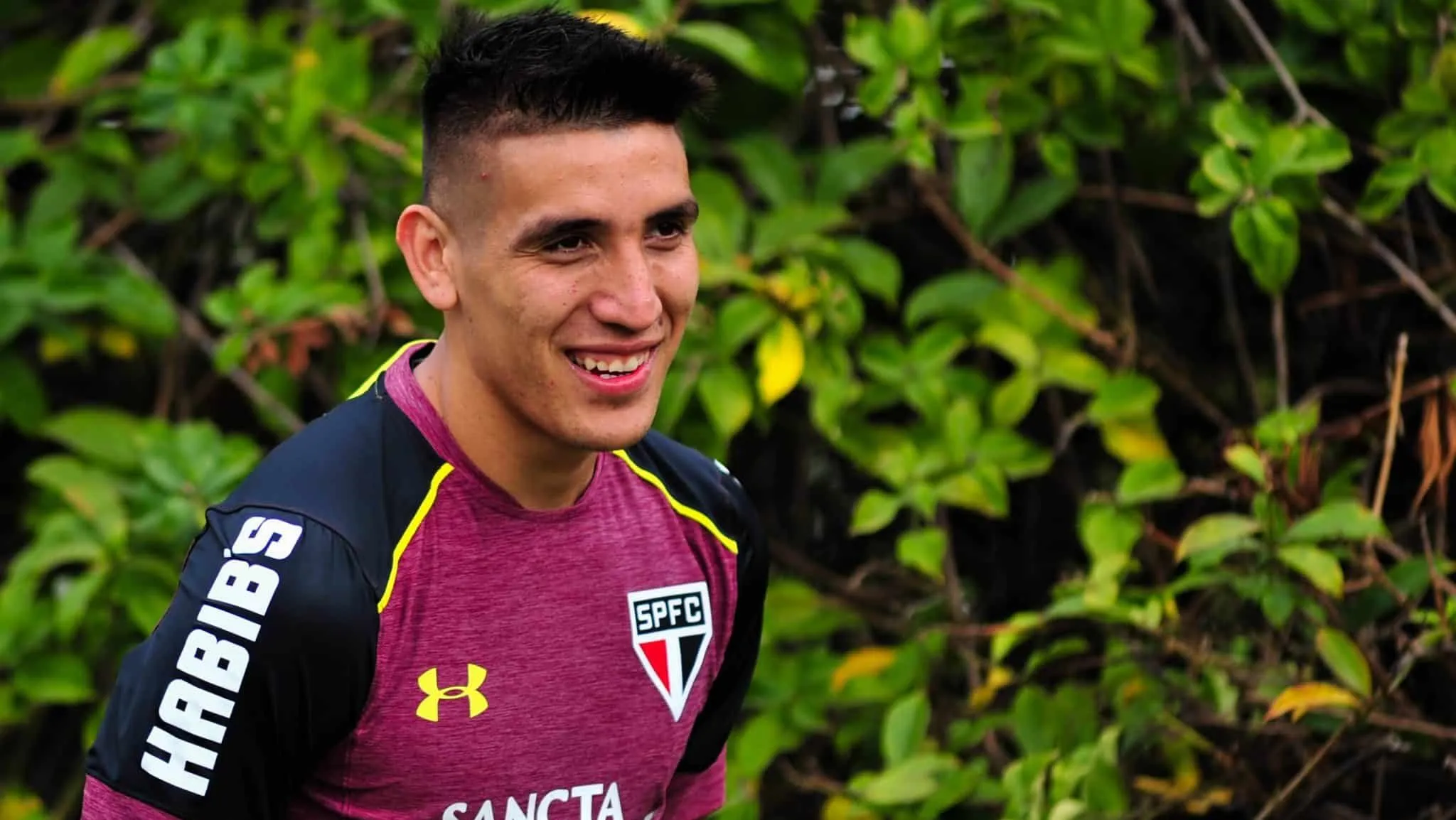 Ex-S&atilde;o Paulo ganha chance no futebol ap&oacute;s 2 anos, desaparecimento e depress&atilde;o