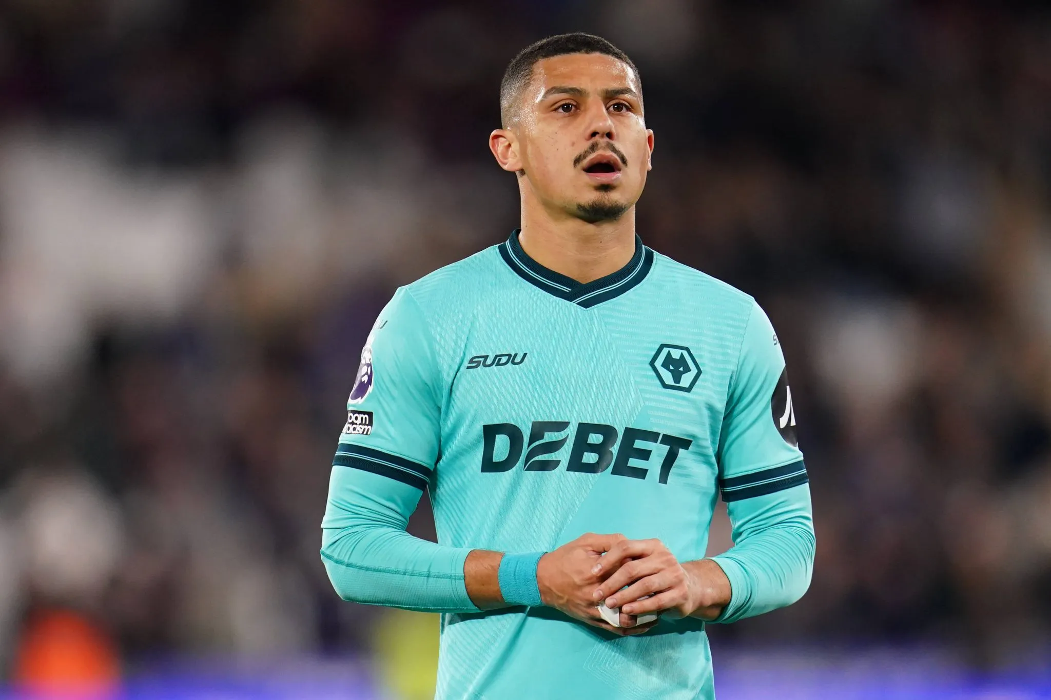 Andr&eacute; em jogo do Wolverhampton na Premier League