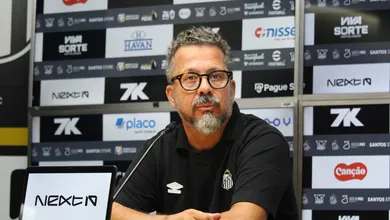 Cl&eacute;ber Xavier chega ao Santos com olho &lsquo;para dentro&rsquo; e responde sobre rela&ccedil;&atilde;o com Neymar