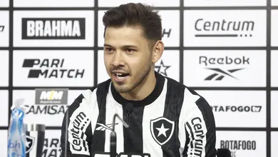 &lsquo;Dez vezes Garrincha&rsquo;: &Oacute;scar Romero exalta passado e projeta futuro do Botafogo