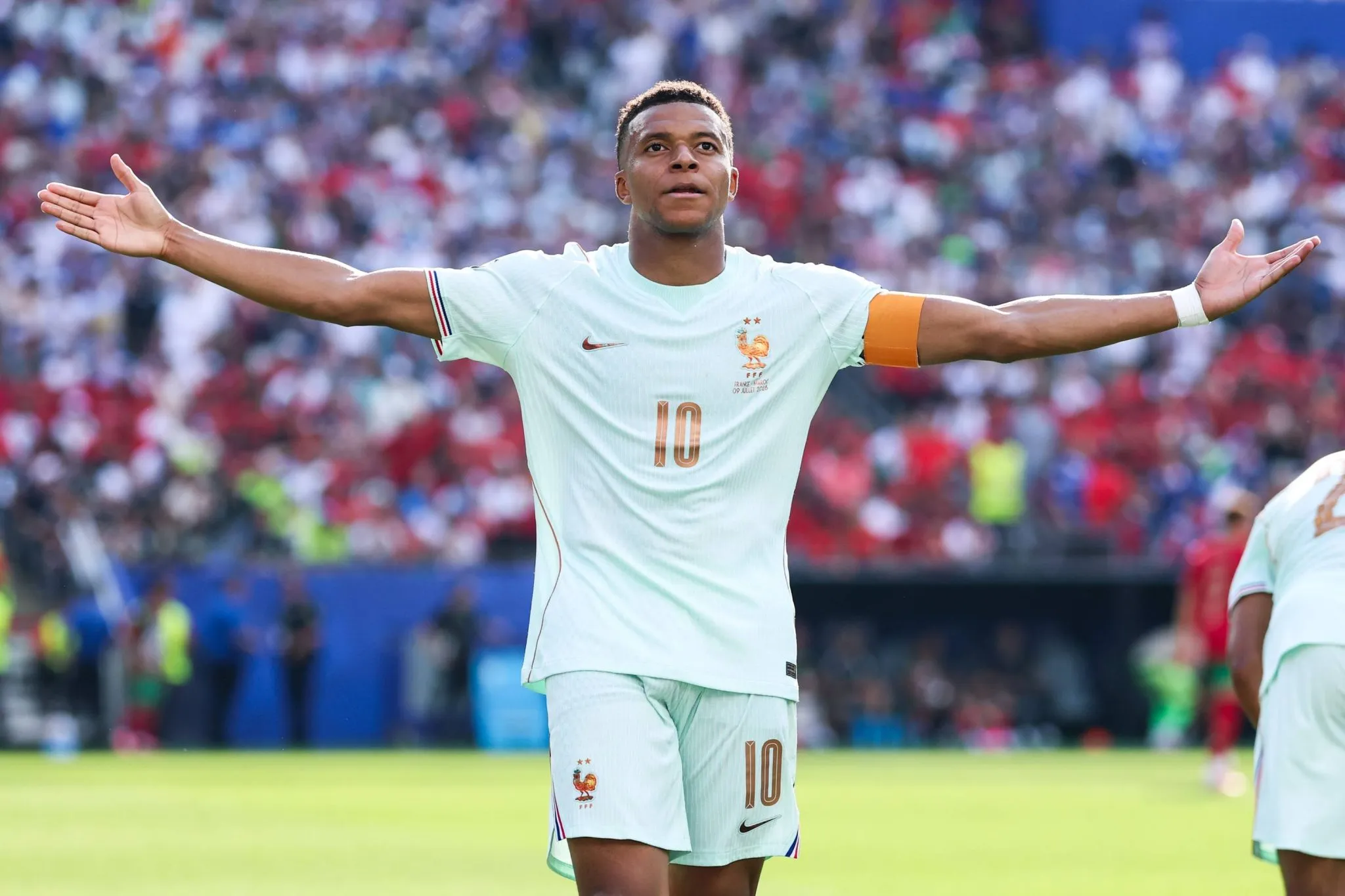 Mbapp&eacute; celebra seu 20&ordm; gol em Copas pela Fran&ccedil;a