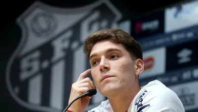 Planejamento confuso do Botafogo foi decisivo para Rollheiser escolher o Santos