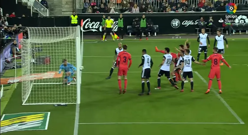 Neto fez uma defesa singular para garantir mais uma vit&oacute;ria do Valencia