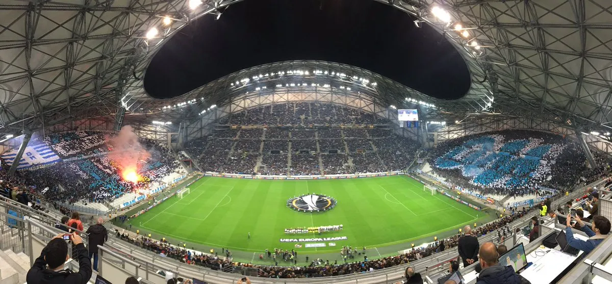 Ligue 1 abre os port&otilde;es e planeja fixar o pre&ccedil;o dos ingressos para torcidas visitantes: &euro;10 por pessoa