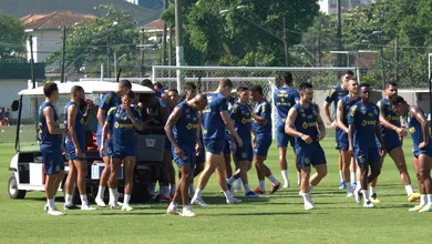 Pela invencibilidade e lideran&ccedil;a: Santos recebe Guarani na Vila Belmiro pela S&eacute;rie B