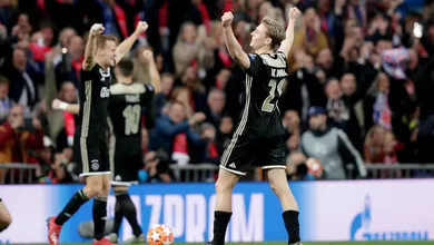 Frenkie de Jong: &ldquo;As pessoas talvez esperassem algo de n&oacute;s, mas n&atilde;o desta maneira fant&aacute;stica&rdquo;