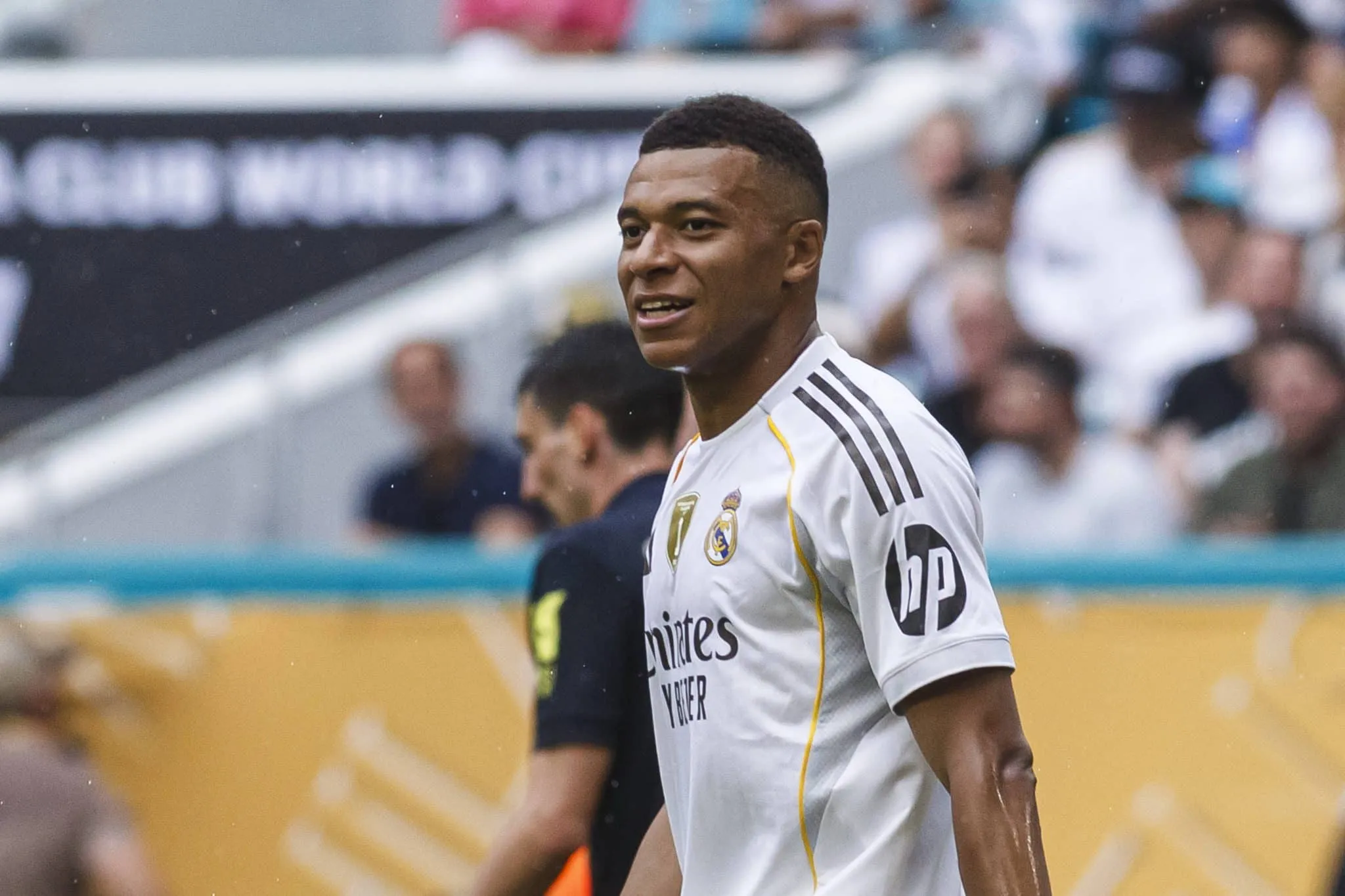 &lsquo;N&atilde;o existe meritocracia com o Mbapp&eacute;. Quando estiver dispon&iacute;vel, ele joga&rsquo;