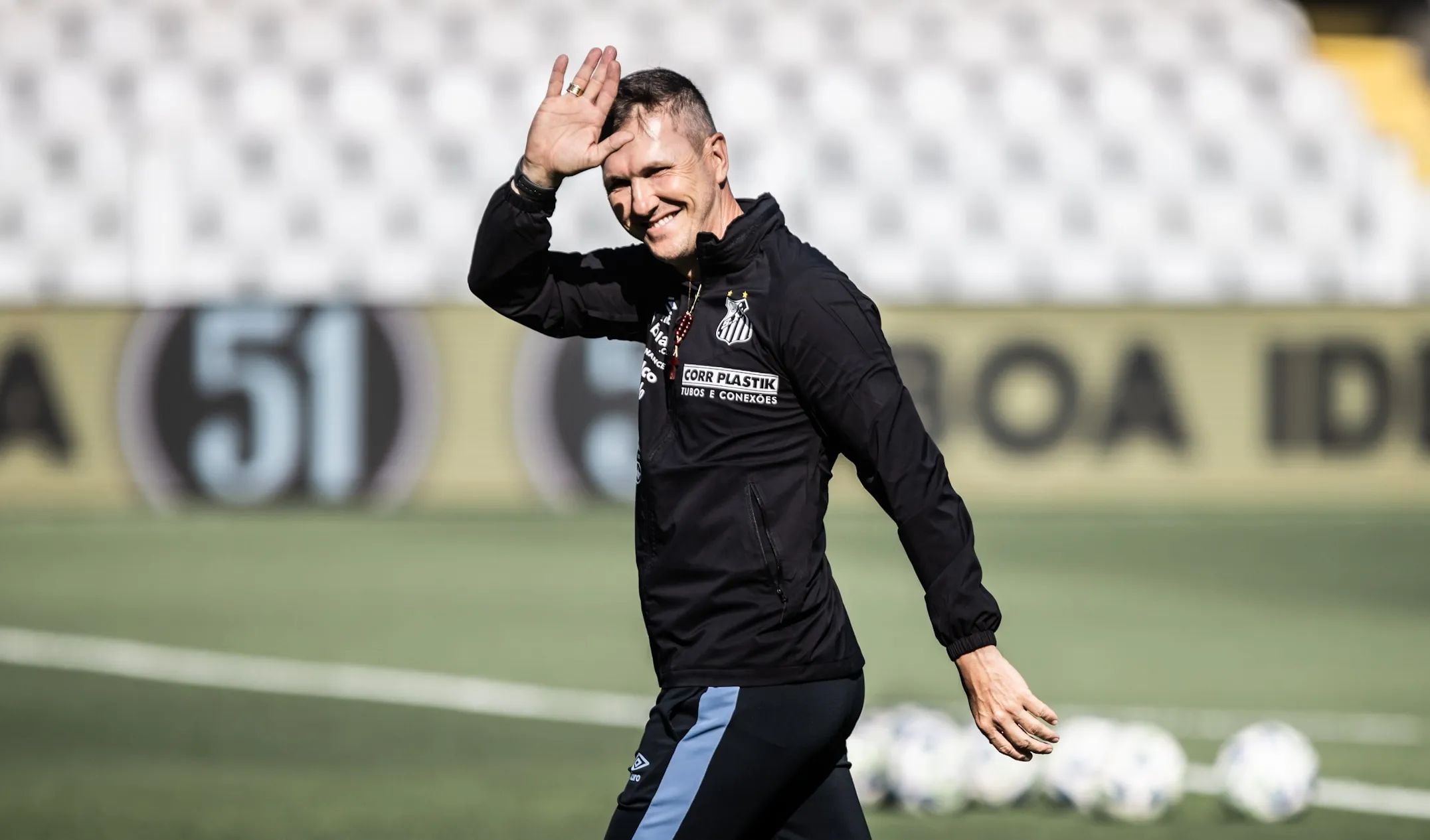 Santos ir&aacute; pagar mais de R$ 1 milh&atilde;o para Paulo Turra por 39 dias de trabalho