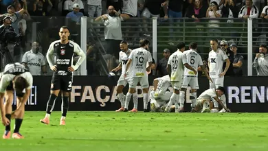 Corinthians volta ao padr&atilde;o de f&aacute;brica e mostra que &eacute; o Robin Hood do Brasileir&atilde;o