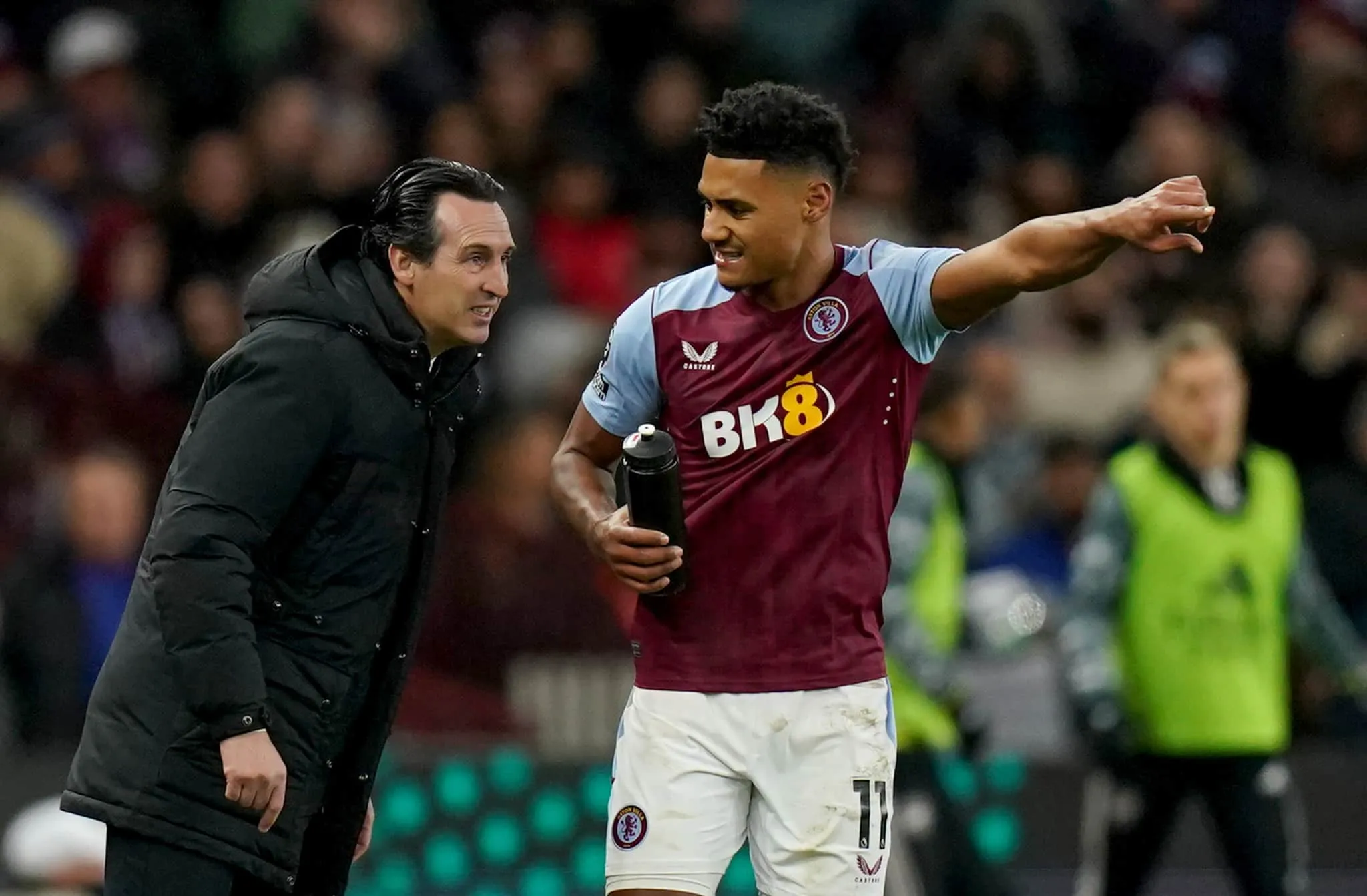 Quem se adapta, prospera: como Unai Emery colocou Aston Villa na briga por vaga na Champions League