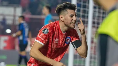 Como joga o argentino Lucas Villalba, prov&aacute;vel novo zagueiro do Cruzeiro