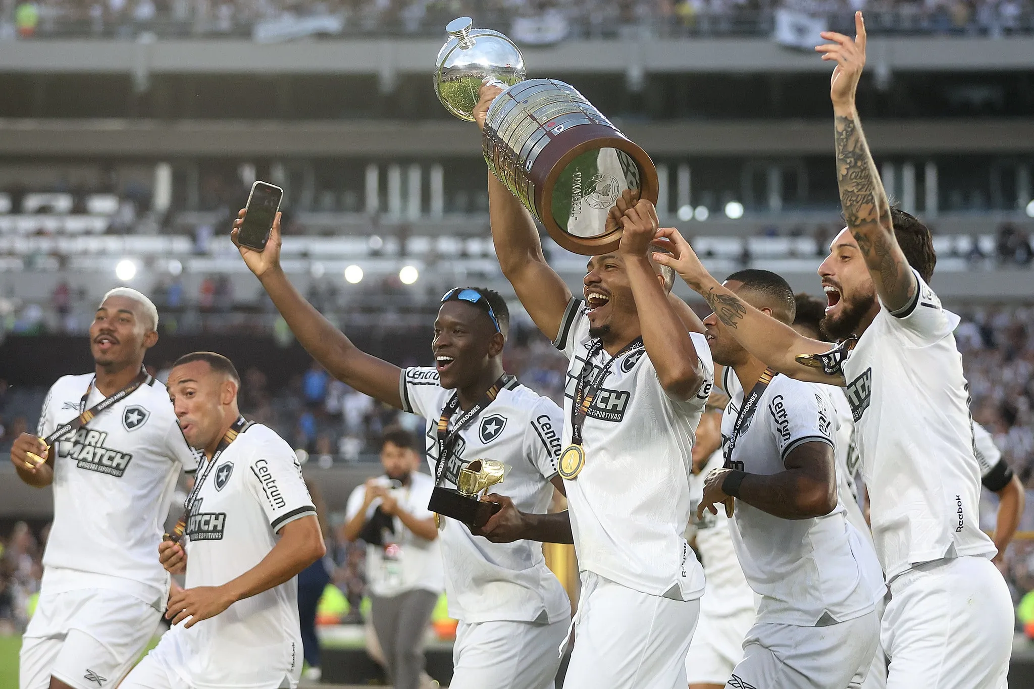 Quais os cen&aacute;rios para o Botafogo levantar o seu segundo t&iacute;tulo em cinco dias?