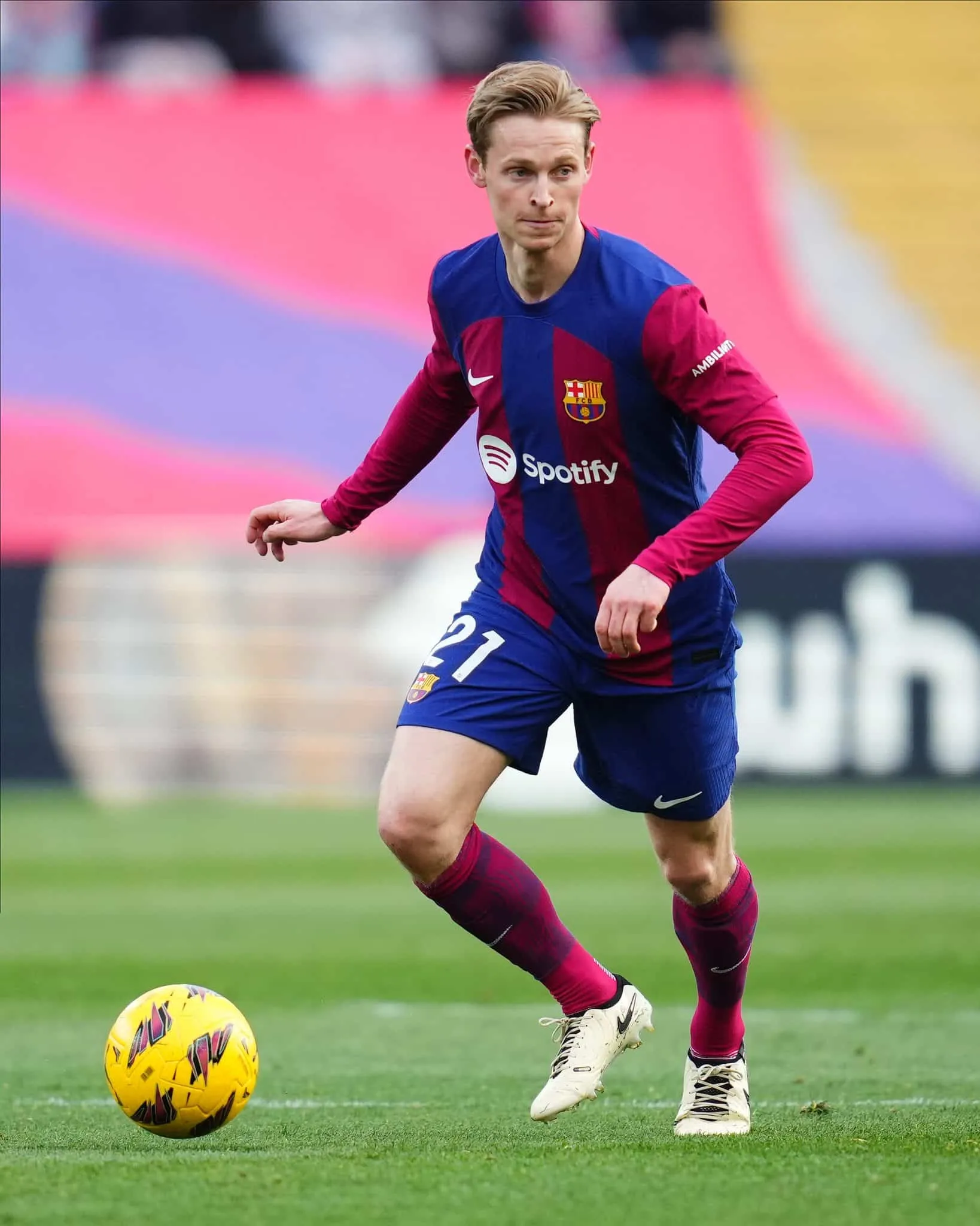 De Jong pode ser a arma secreta do Barcelona para eliminar PSG da Champions