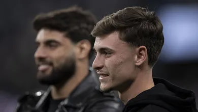 Diamante do Corinthians, Breno Bidon pode ser piv&ocirc; de cl&aacute;ssico em pa&iacute;s de Memphis
