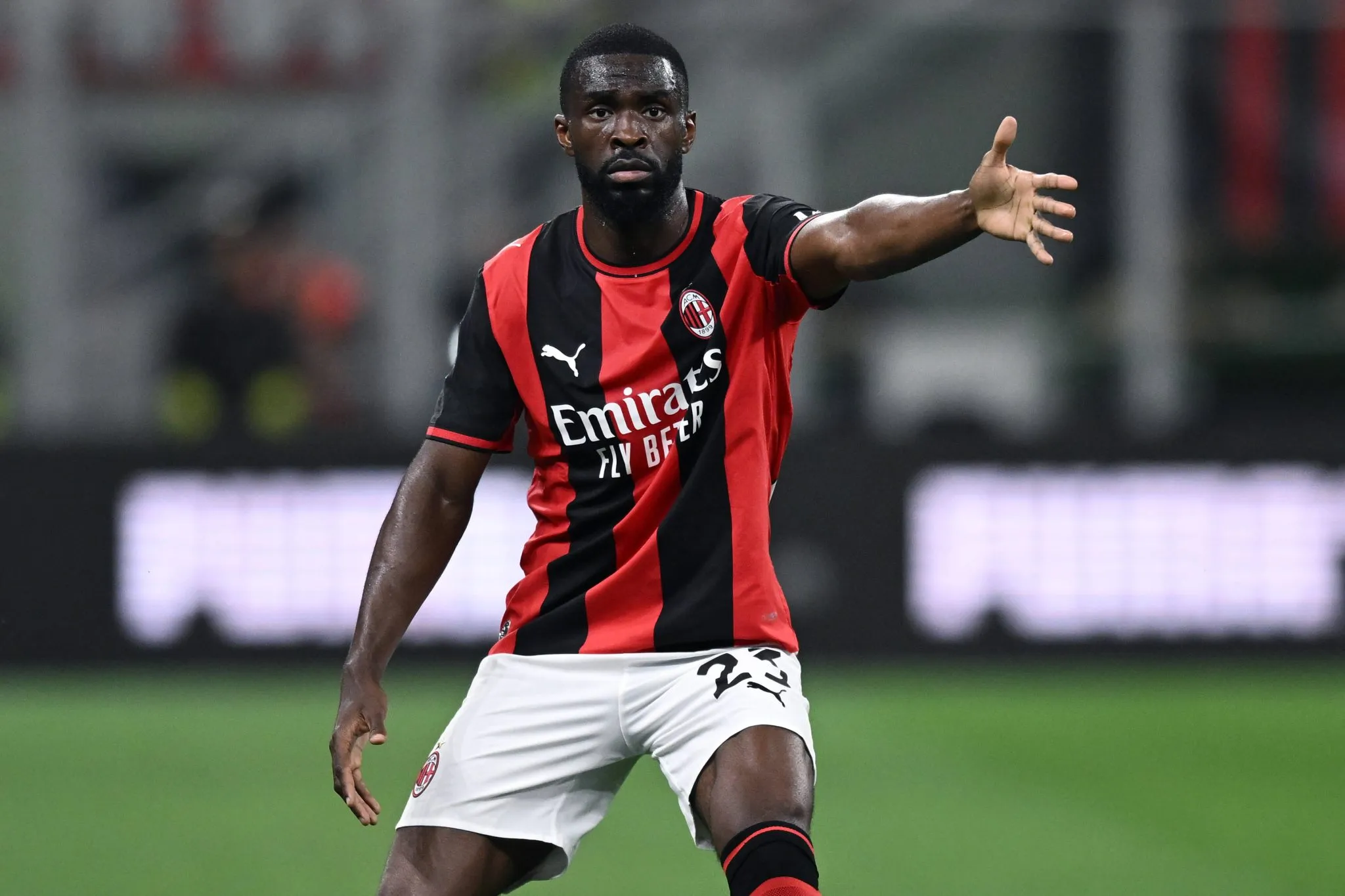 Tomori em a&ccedil;&atilde;o pelo Milan