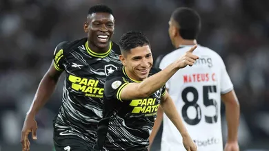 Gols perdidos n&atilde;o impediram o Botafogo de vencer o Vasco e abrir sua maior vantagem no Brasileiro
