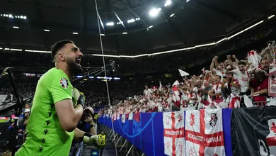 Pegador de p&ecirc;nalti, her&oacute;i da Euro e parou CR7: quem &eacute; o novo goleiro de R$ 215 mi do Liverpool