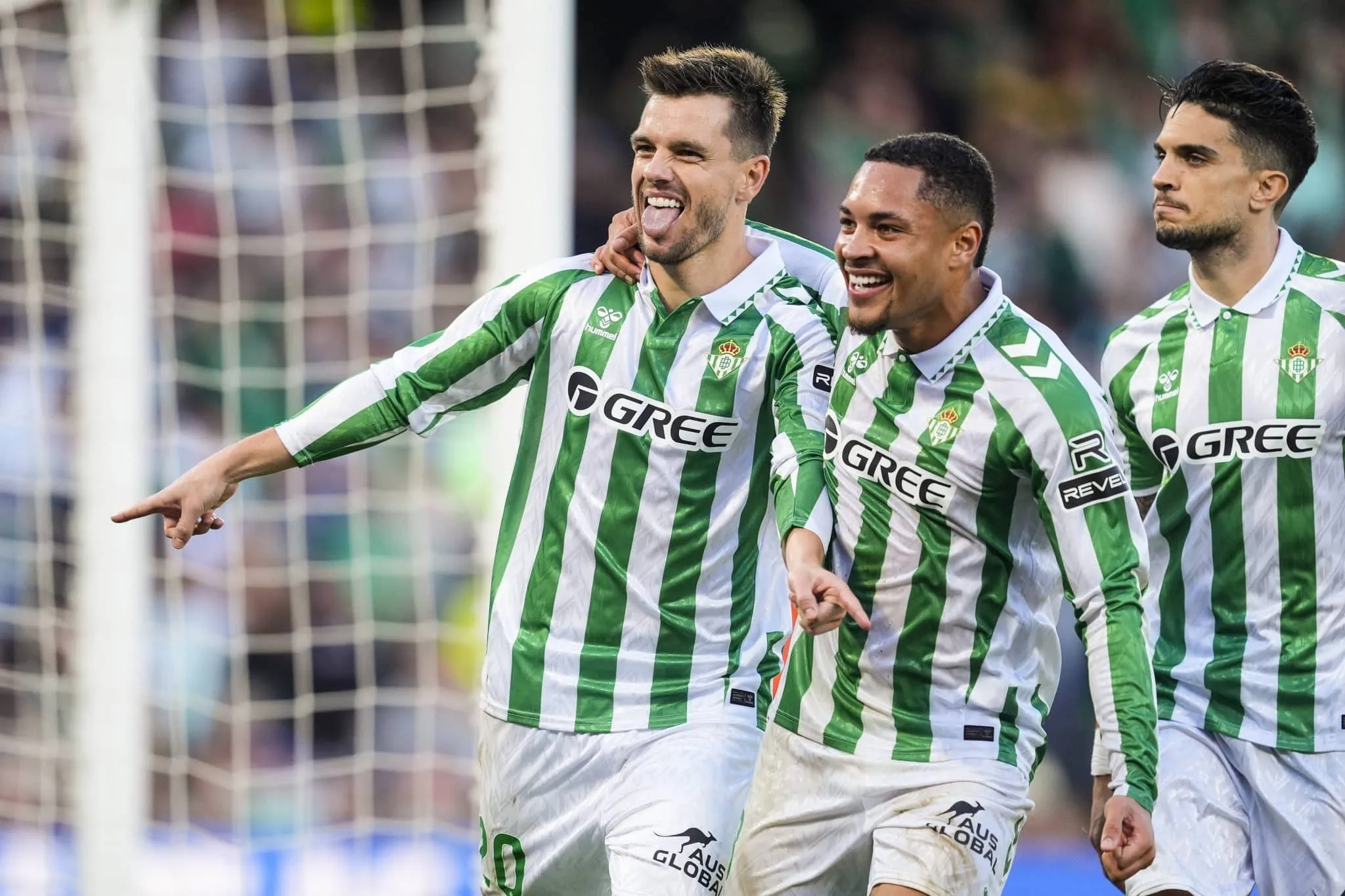 Reencontro de Vitor Roque com o Barcelona mostra que catal&atilde;es estavam errados