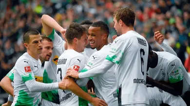 A Bundesliga ganha um novo l&iacute;der: Pela primeira vez desde 2011, o Gladbach chega ao topo da tabela