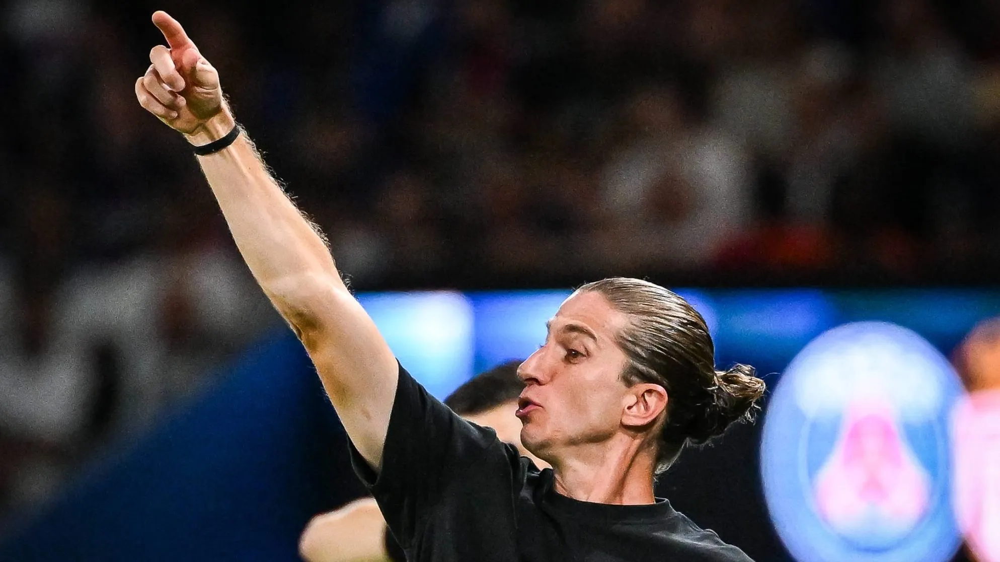 Filipe Lu&iacute;s relembra Flamengo ap&oacute;s vit&oacute;ria sobre PSG, enquanto Luis Enrique &lsquo;perdoa&rsquo; equipe