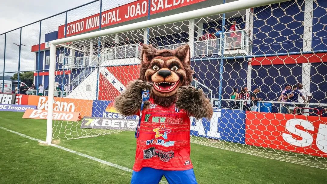 A sensa&ccedil;&atilde;o carioca que deslanchou depois de escolher o lobisomem da cidade como mascote