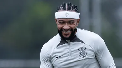 Memphis atua como garoto-propaganda do Corinthians e sonha com contrata&ccedil;&atilde;o de amigos