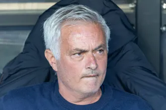 Mourinho n&atilde;o garante perman&ecirc;ncia no Benfica ap&oacute;s rumores de retorno ao Real Madrid
