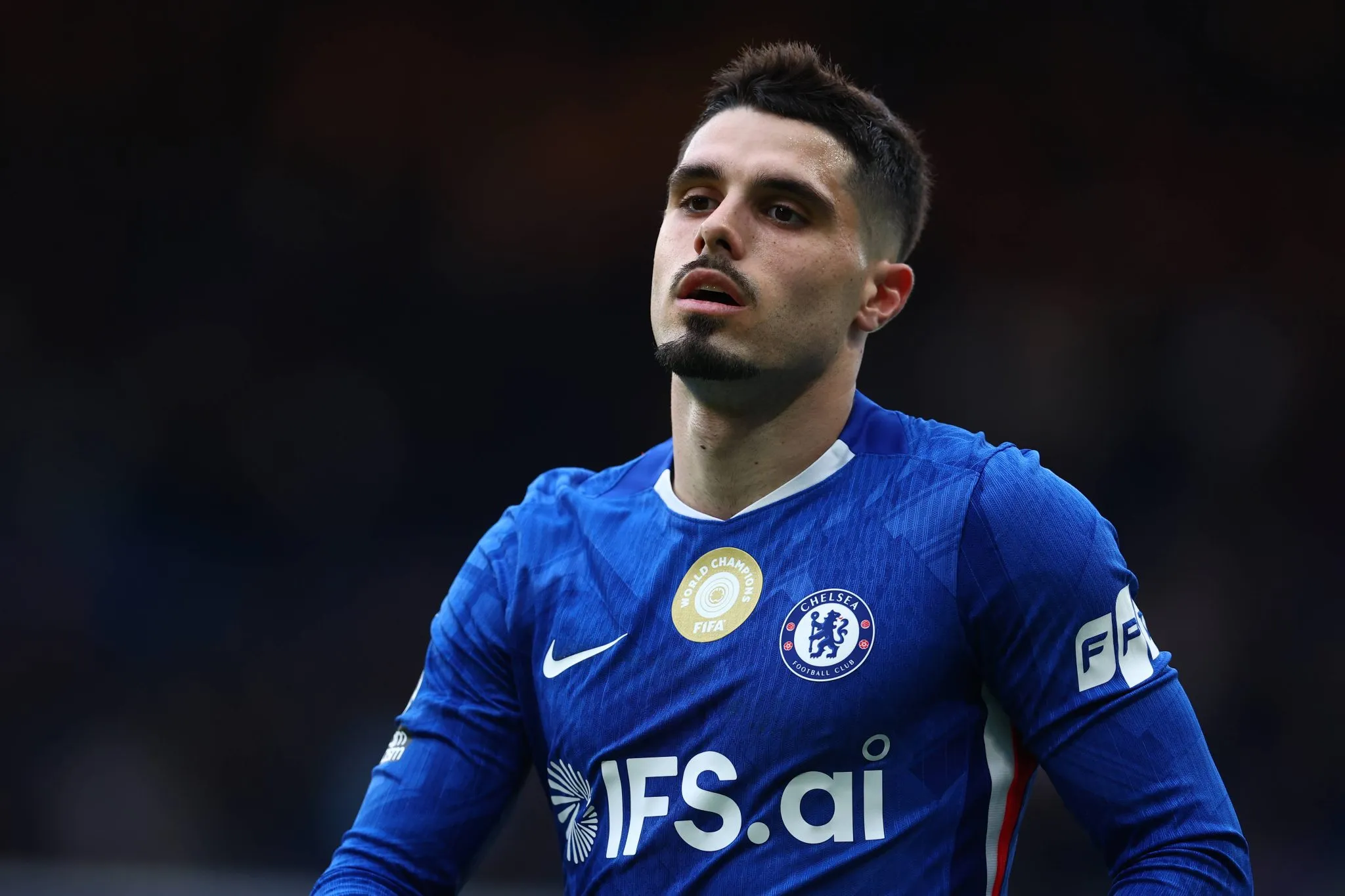 Pedro Neto em jogo do Chelsea na Premier League
