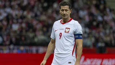 &lsquo;Ele muda o jogo&rsquo;: Lewandowski revela torcida por azar&atilde;o na Bola de Ouro