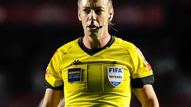 Raphael Claus vai &agrave; 3&ordf; final de Paulist&atilde;o seguida e &aacute;rbitros opinam escolha