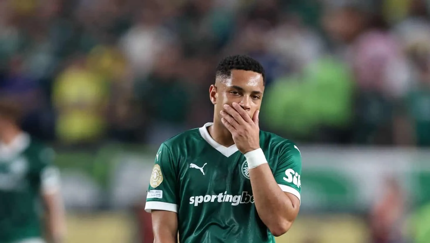 Cabe&ccedil;ada m&aacute;gica x mal apareceu: Atua&ccedil;&otilde;es de Memphis e Vitor Roque repercutem na Europa